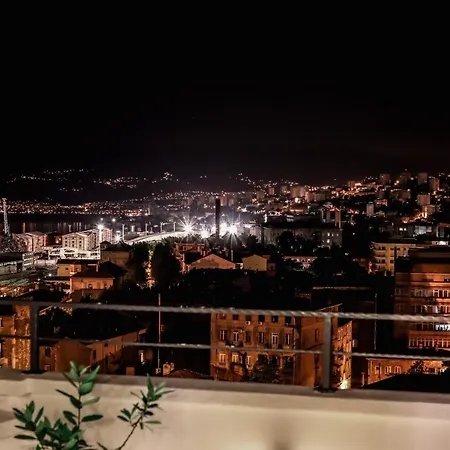 105m2 Penthouse Sea View Apartament *