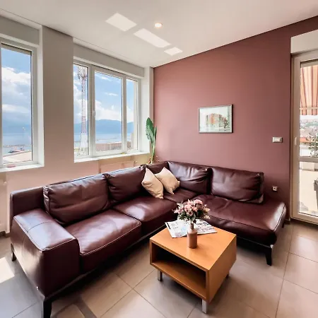 105m2 Penthouse Sea View Rijeka, Free Garage Parking