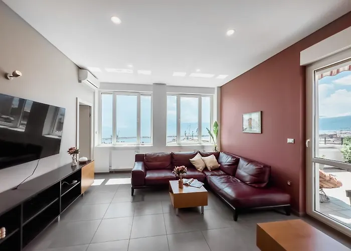 105m2 Penthouse Sea View *