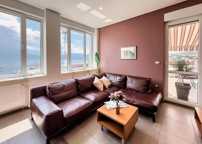 105m2 Penthouse Sea View